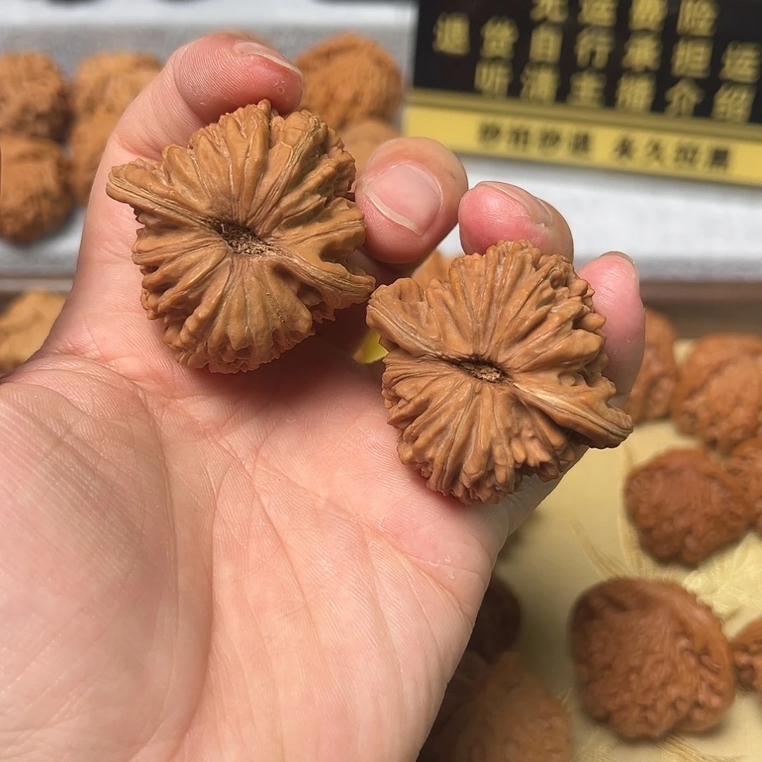 偸***亮把件文玩核桃福利款四座楼肚差尺