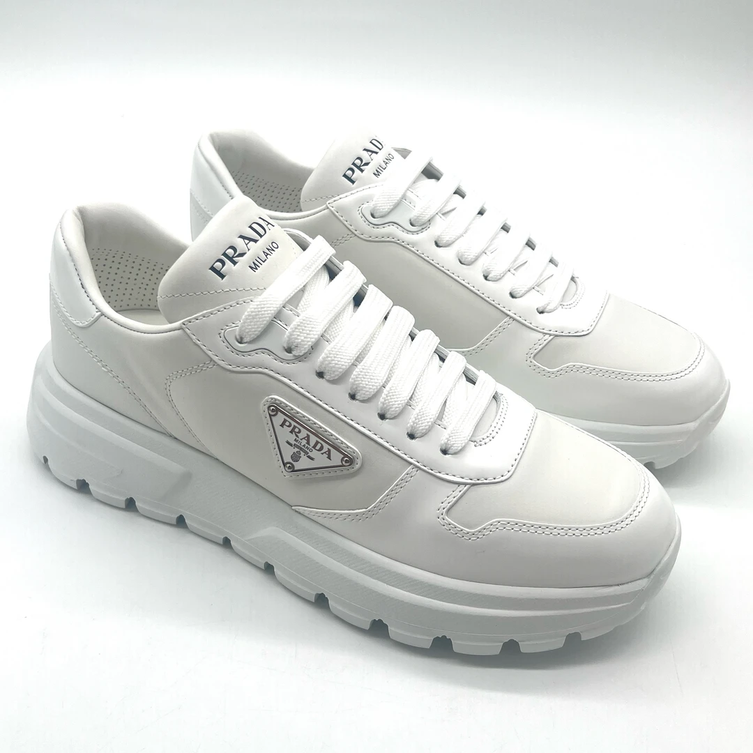 未使用 Prada/普拉达 银色三角标 白色皮面时尚百搭运动鞋 多尺码