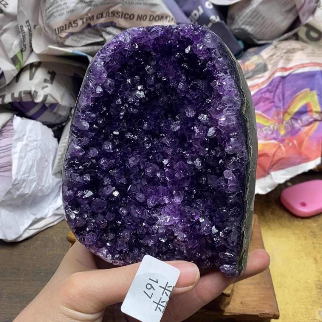 紫晶乌拉圭未镶嵌