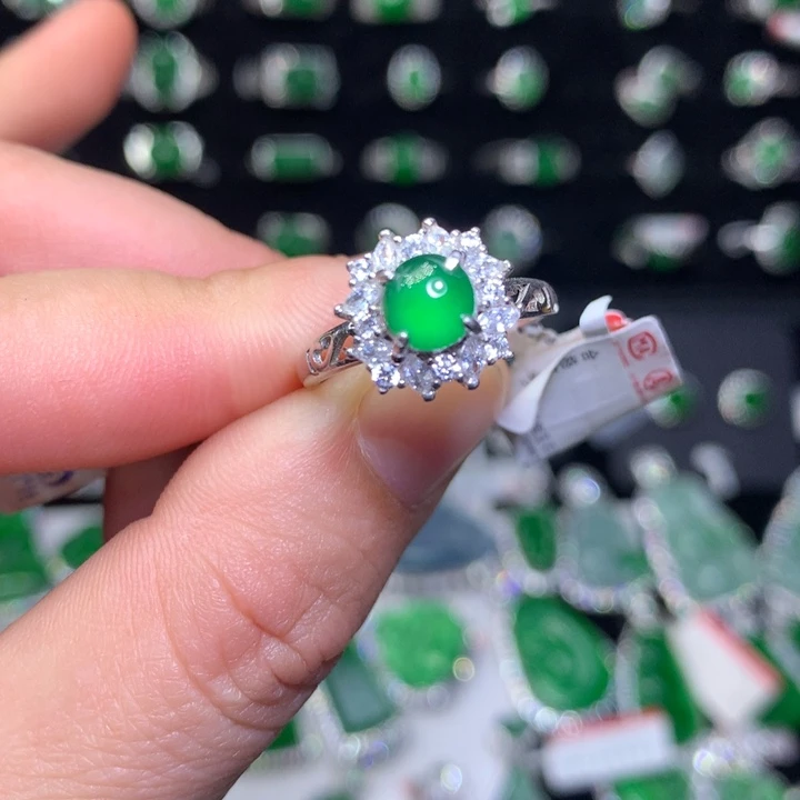 【闪购商品】翡翠颈饰银S925镶嵌天然翡翠