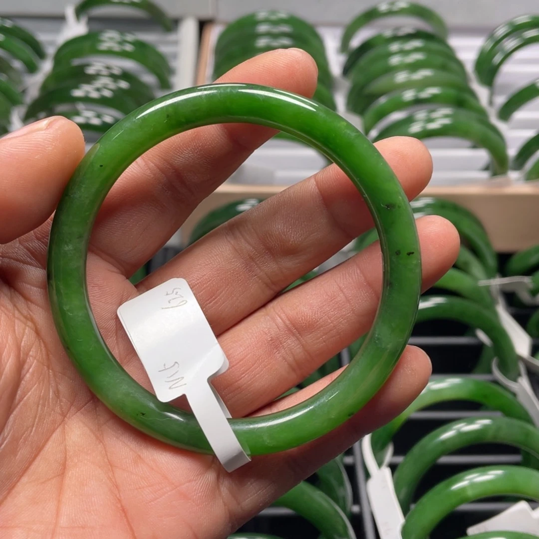 和田玉（碧玉）未镶嵌手镯瑕疵款特漏