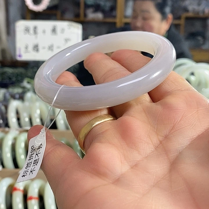 和田玉未镶嵌手镯61