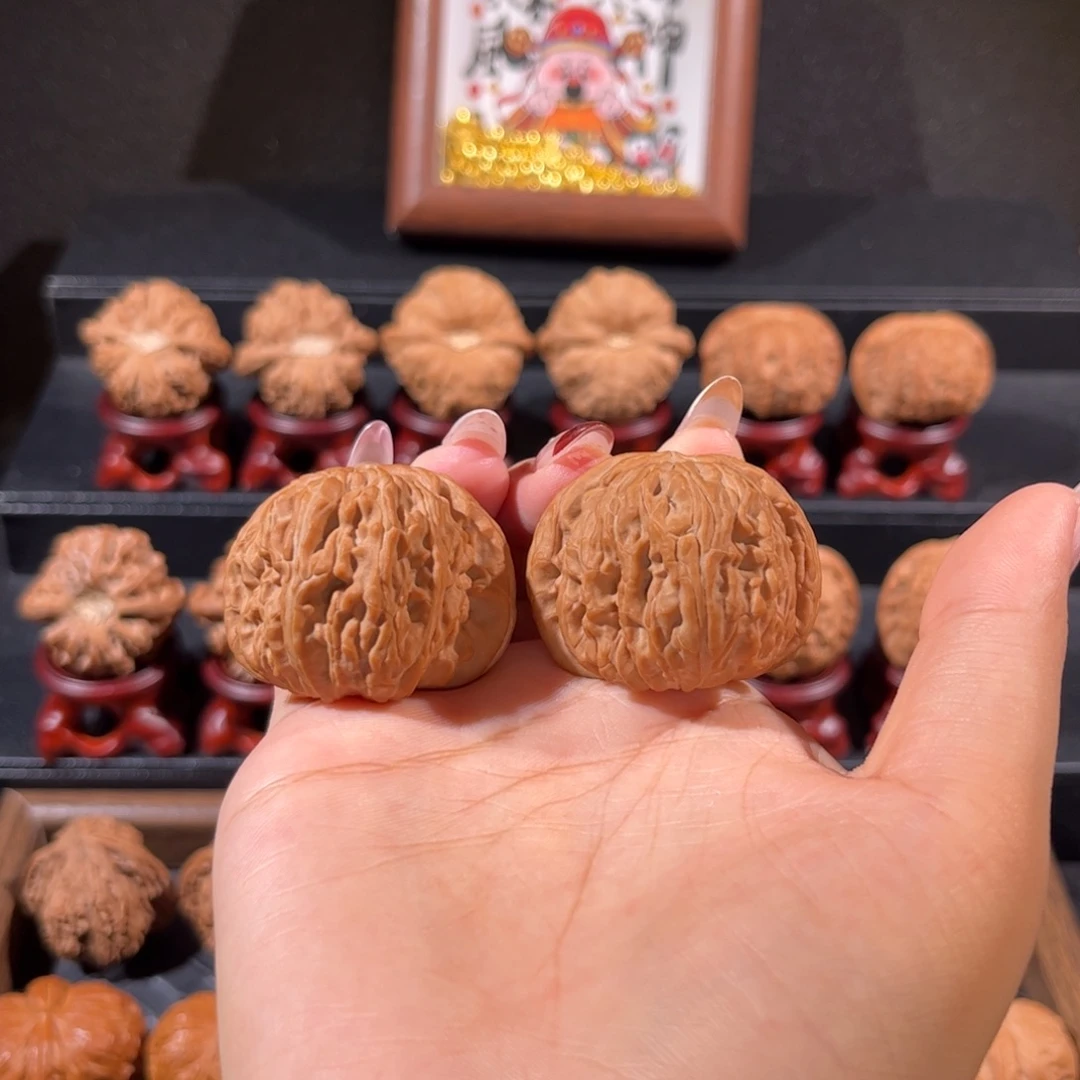 文玩核桃把件白狮子40