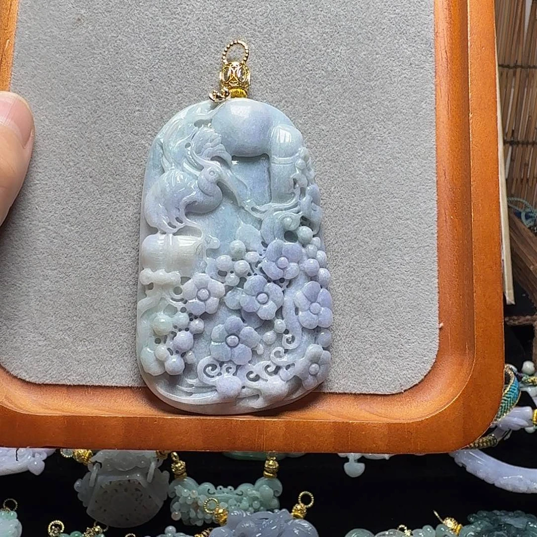 吊坠(赠链)未镶嵌翡翠