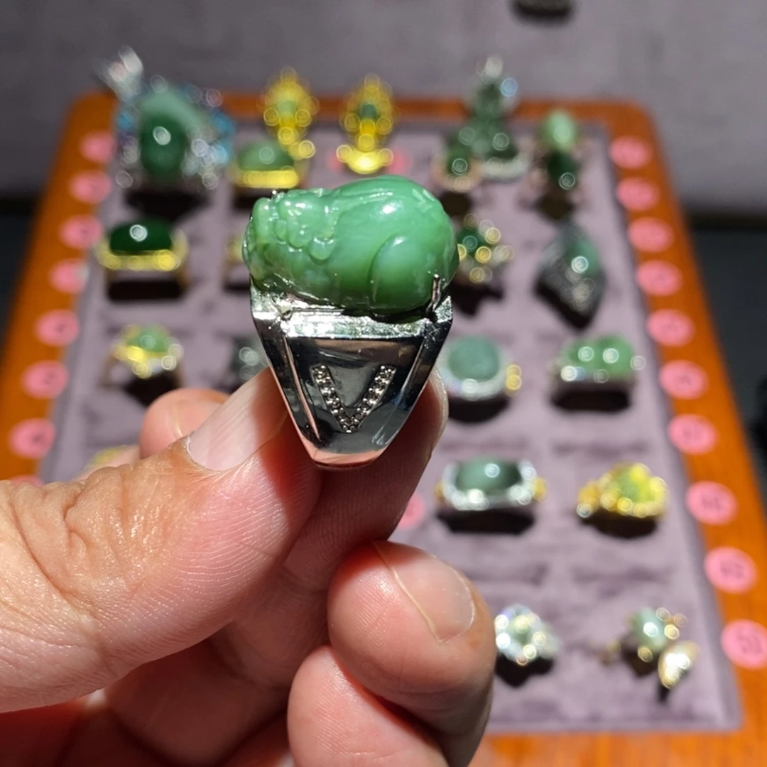 和田玉（碧玉）未镶嵌戒指