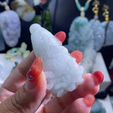 【闪购商品】颈饰未镶嵌翡翠菜