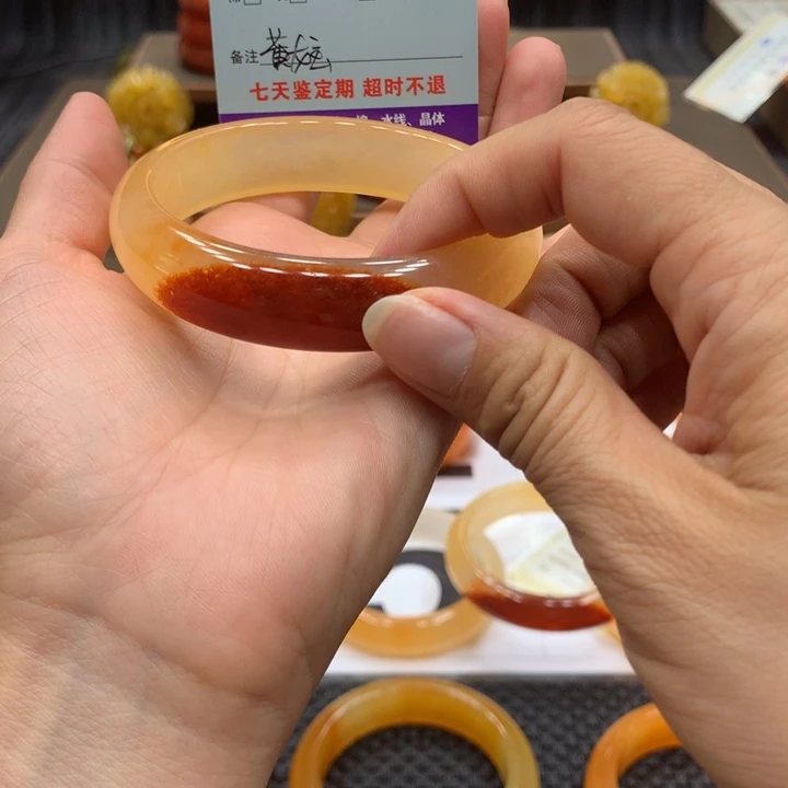 石英质玉（黄龙玉）未镶嵌手镯养***倩