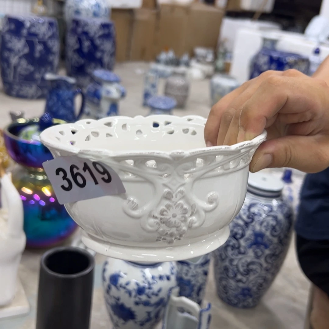 微瑕青花瓷器值得厚爱