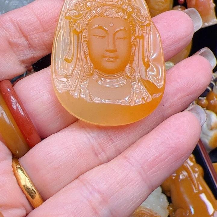 石英质玉（黄龙玉）合金颈饰
