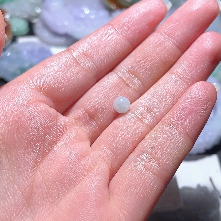 翡翠未镶嵌颈饰浅*天然