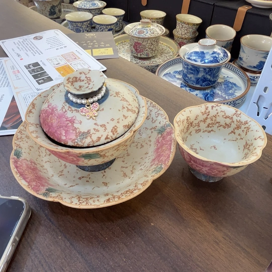 除了美貌与智慧什么都没留下