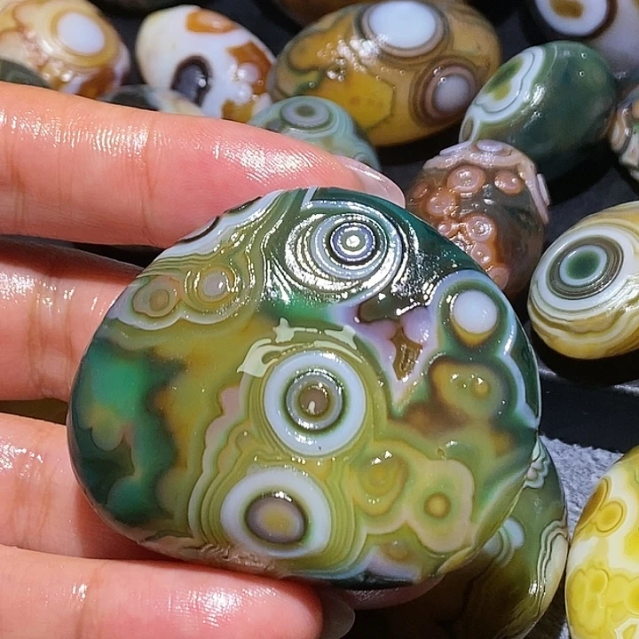 玛瑙/玉髓未镶嵌珠宝奇石83