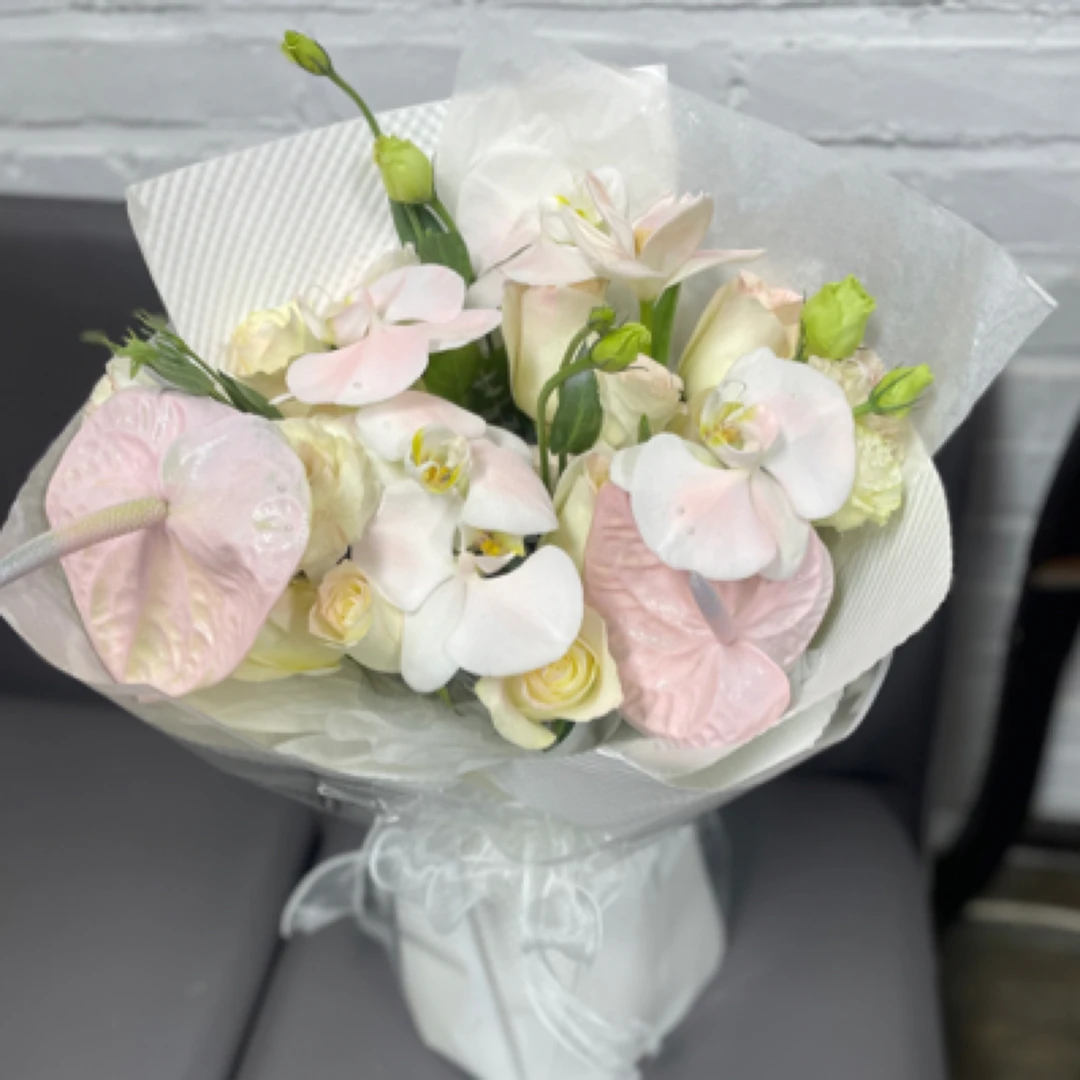 （永恒）白玫瑰蝴蝶兰花束，送闺蜜送女友送长辈，送花上门