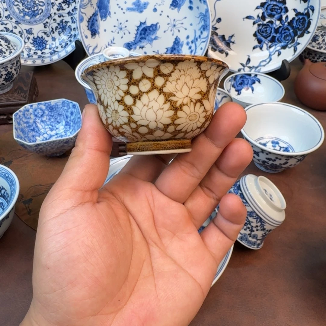 摆件万花釉里金手绘