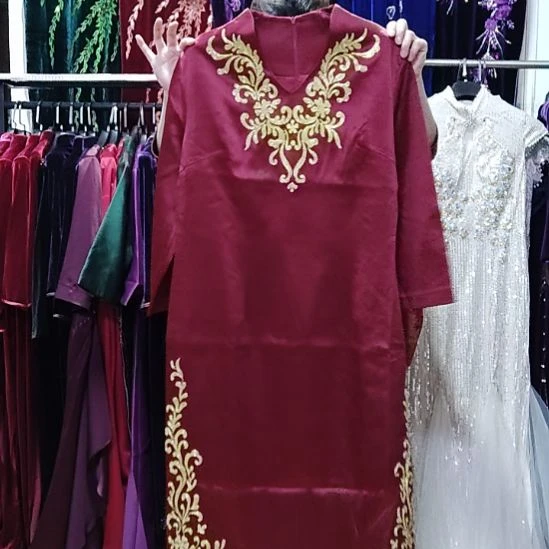 枣红色v领品牌醋酸盘金绣后开叉旗袍4XL135斤左右