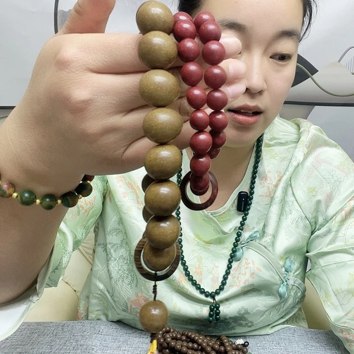 泥塑鹅梨1.8手持、红麝1.2双圈