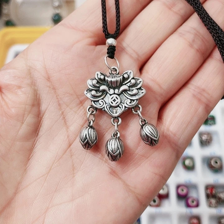 珐琅吊坠足银莲花