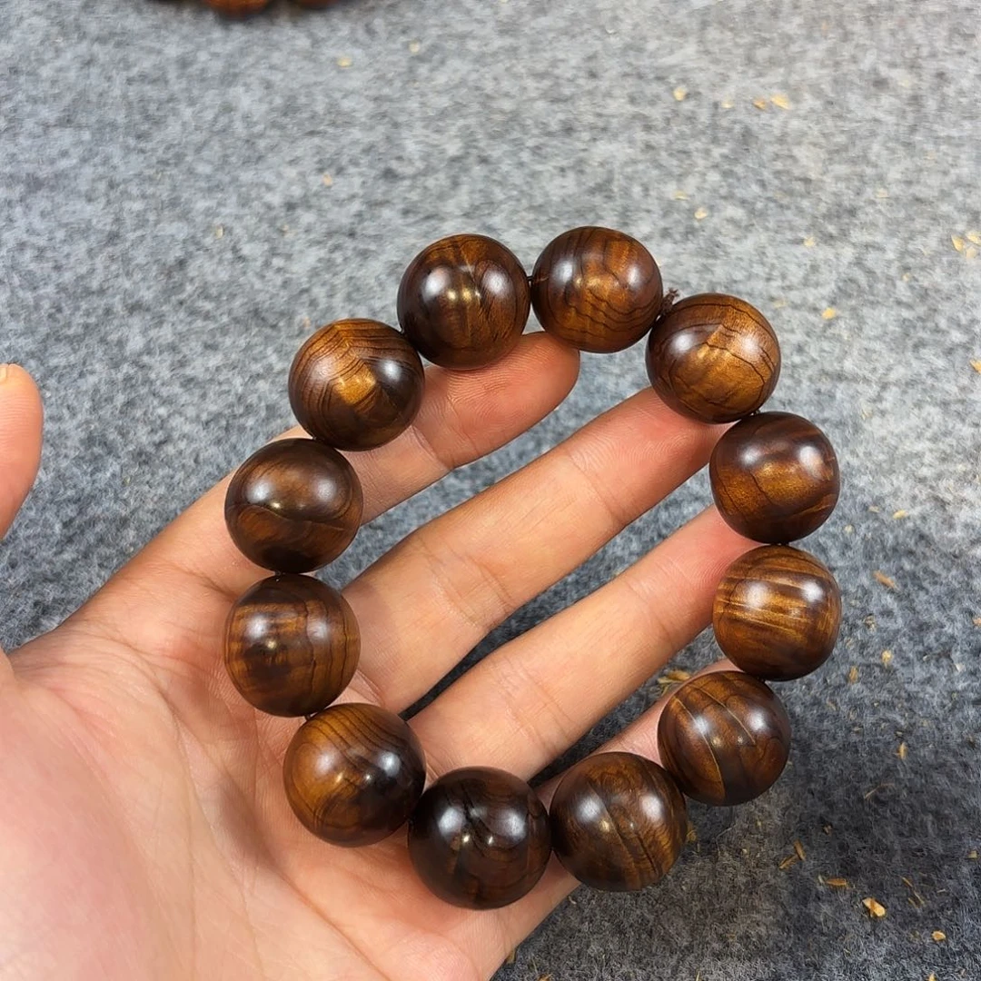 柏木（崖柏）顺*崖柏雷龙雷闪带两颗配珠2.0