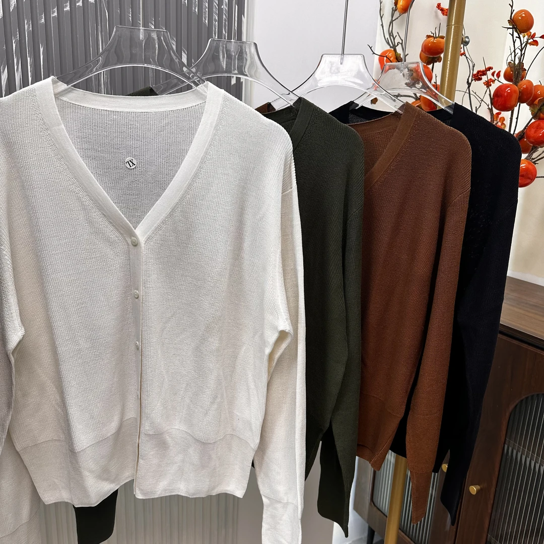 100绢丝，V领针织开衫