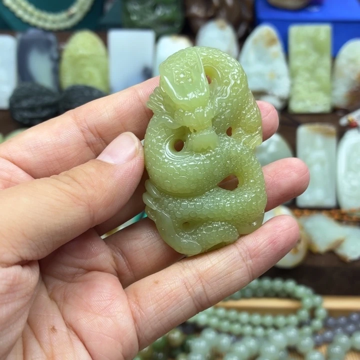 颈饰未镶嵌和田玉