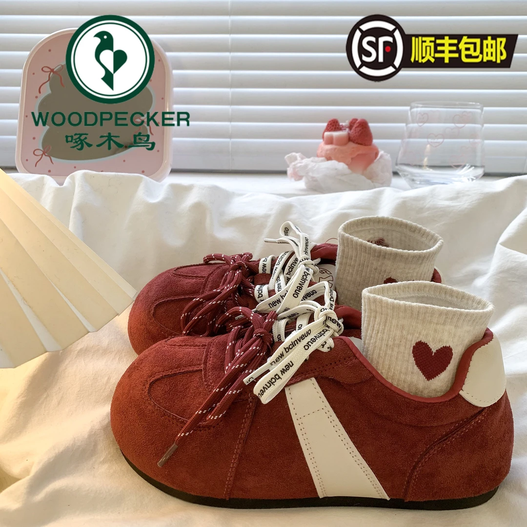 啄木鸟内增高红色德训鞋女2025秋季新款百搭运动鞋复古平底阿甘鞋