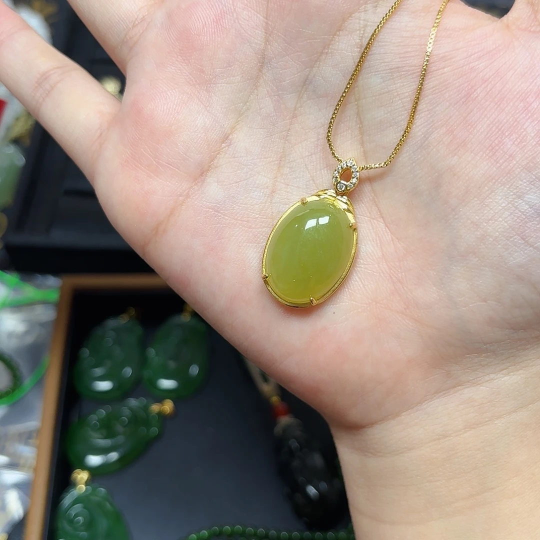 和田玉银S925镶嵌颈饰黄口吊坠