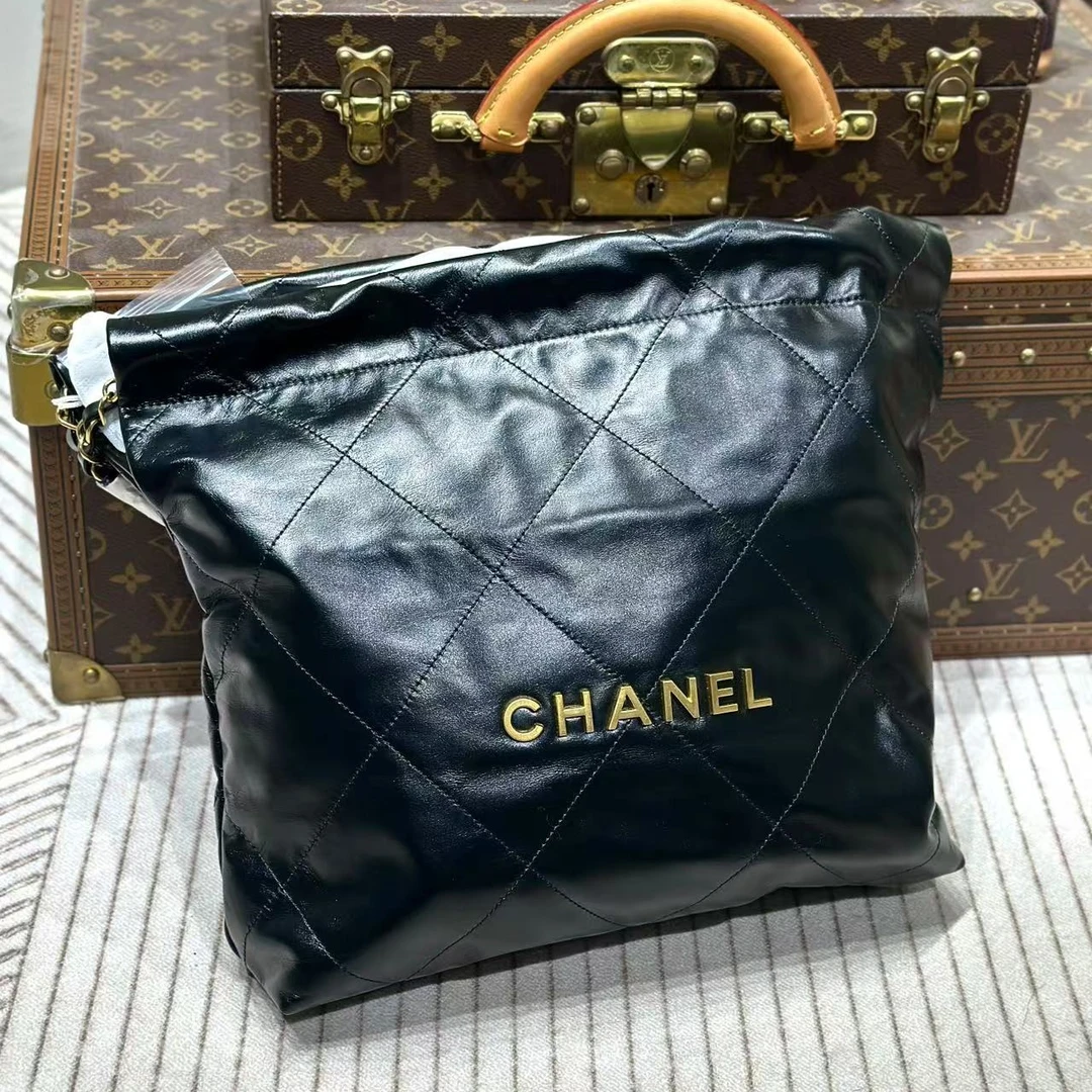 全新未使用 Chanel/香奈儿 昊哥/香奈儿22bag小号 黑金  芯片开