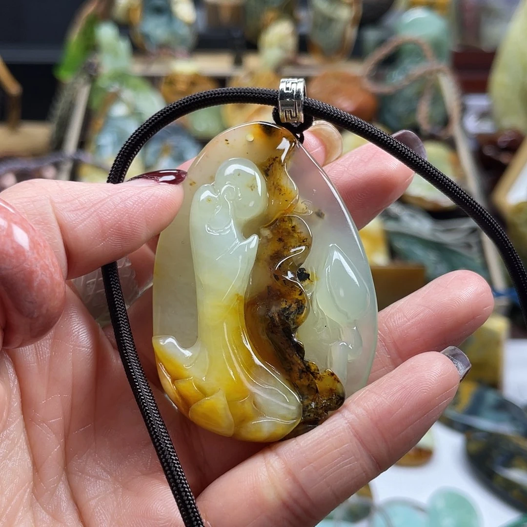 岫玉颈饰未镶嵌N***y花玉悟道