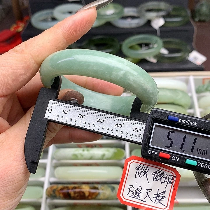 蛇纹石玉手镯未镶嵌544