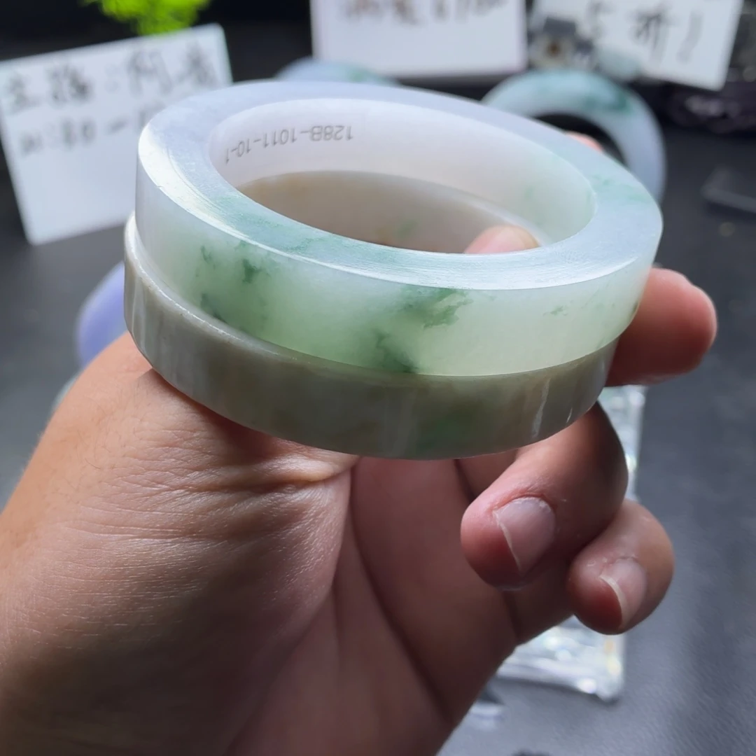 定制翡翠未镶嵌翡翠冰飘花