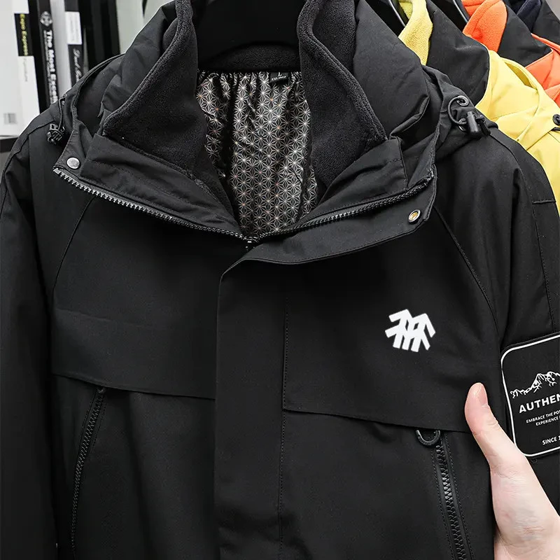 【奥莱折扣】两颗树石墨烯厚款男士三防连帽两件套冲锋衣时尚外套潮