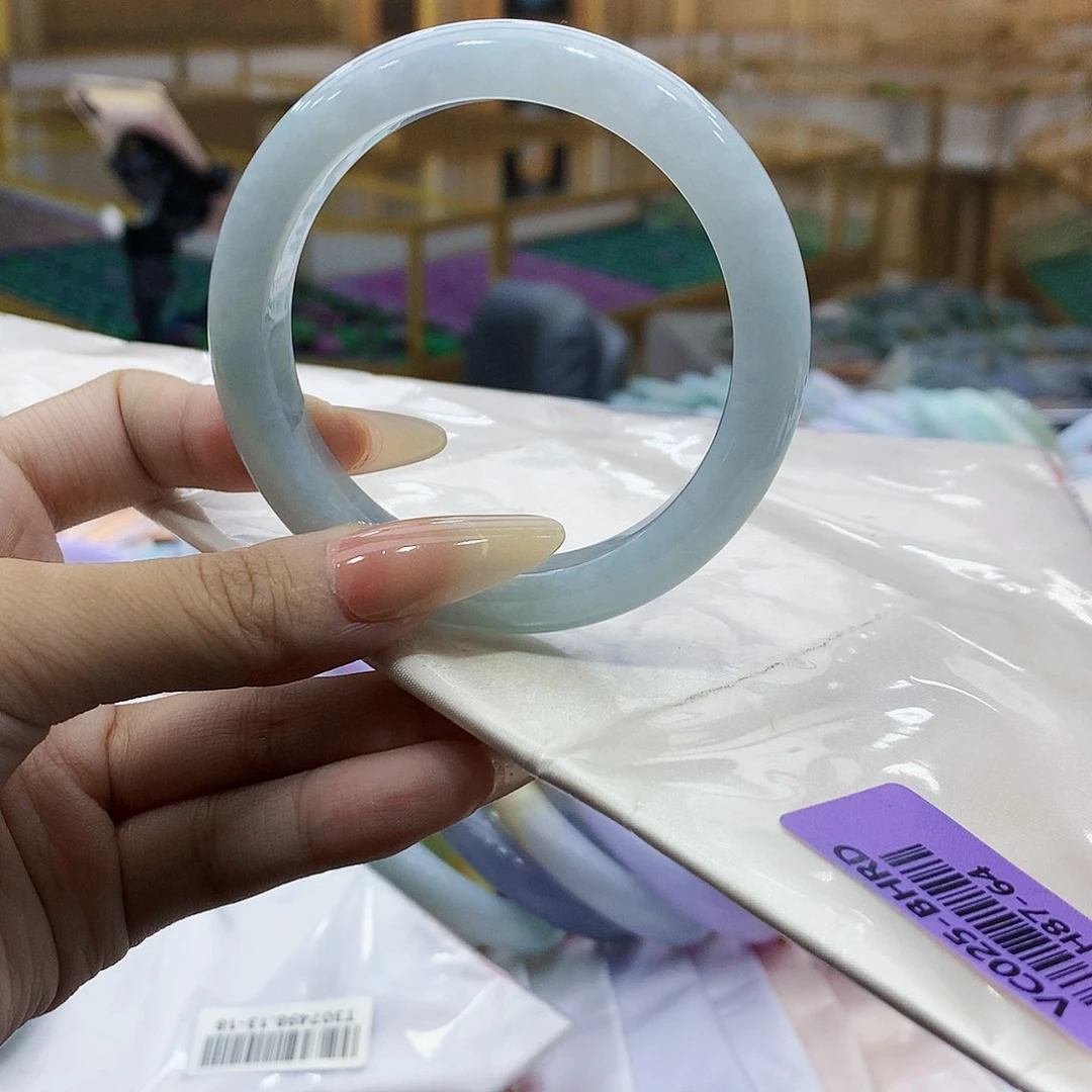 翡翠未镶嵌手镯bbb