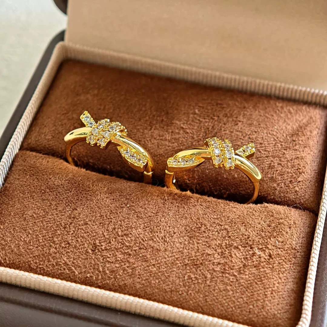 【梦梦饰品】日韩ins风缠绕绳结镶锆耳扣款耳环1711