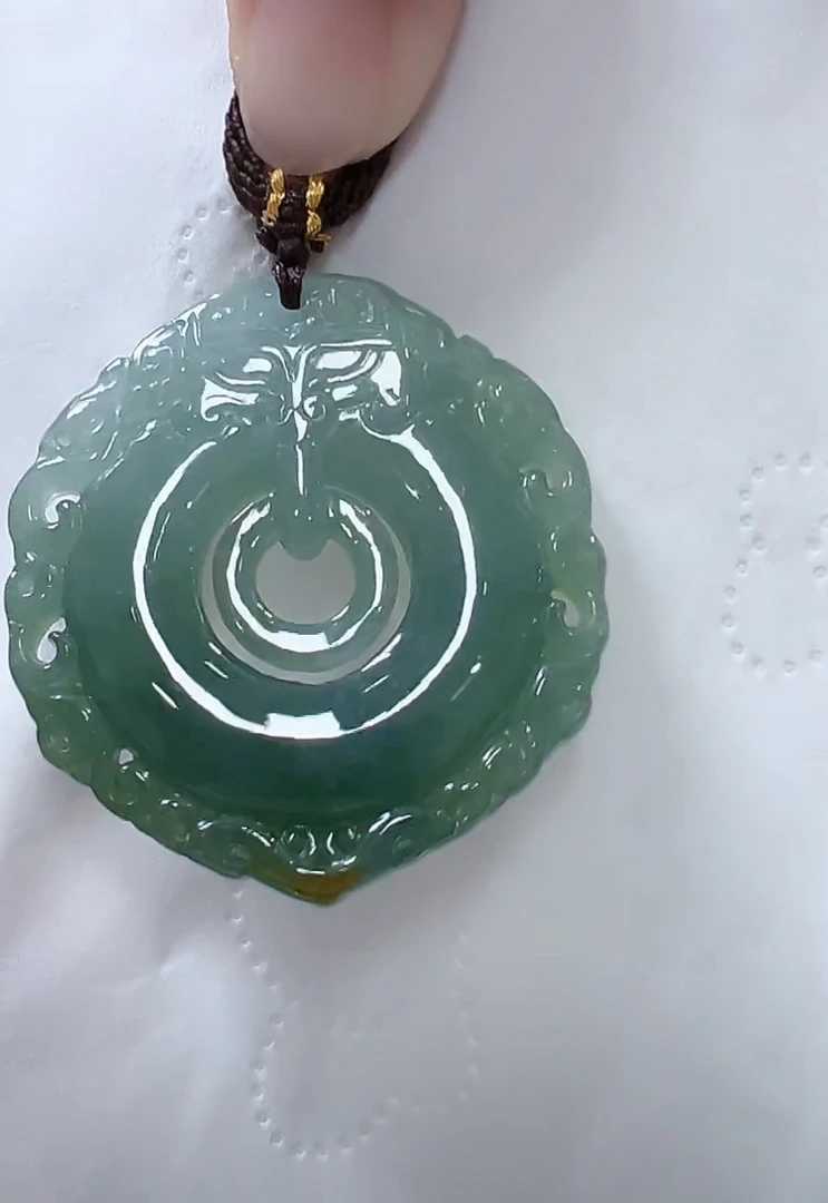 天然翡翠A货仿古扣（多样性发货只发一个）高39-41宽36-38厚5-8送绳