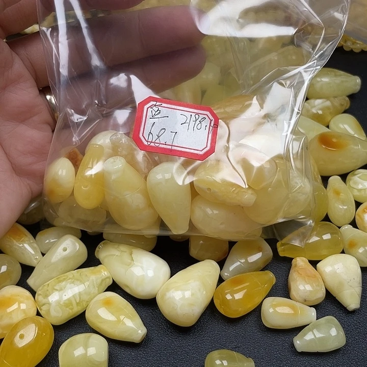 孟***Y裸石琥珀未镶嵌蜜蜡