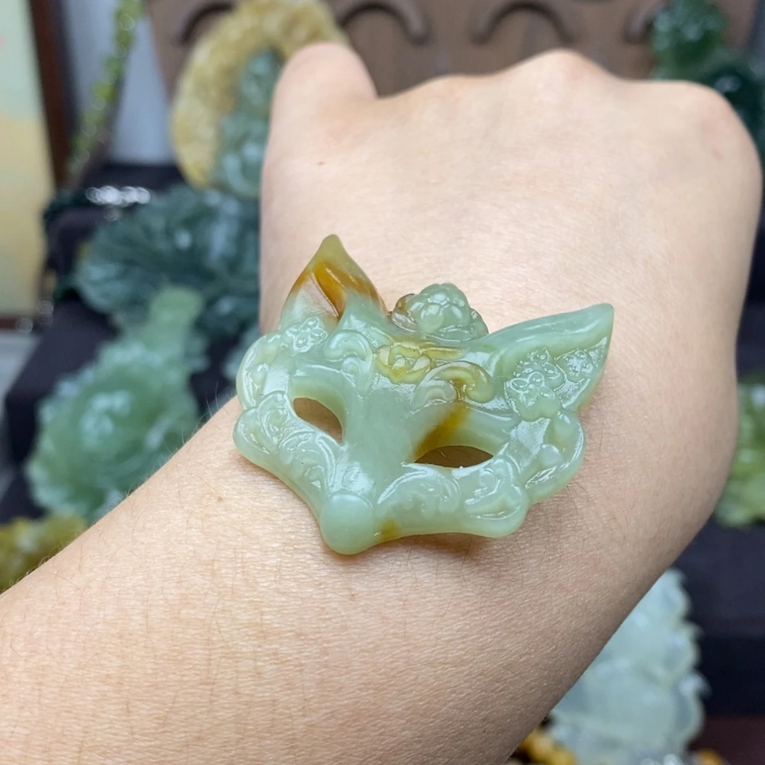 ****付蛇纹石玉未镶嵌吊坠(赠链)