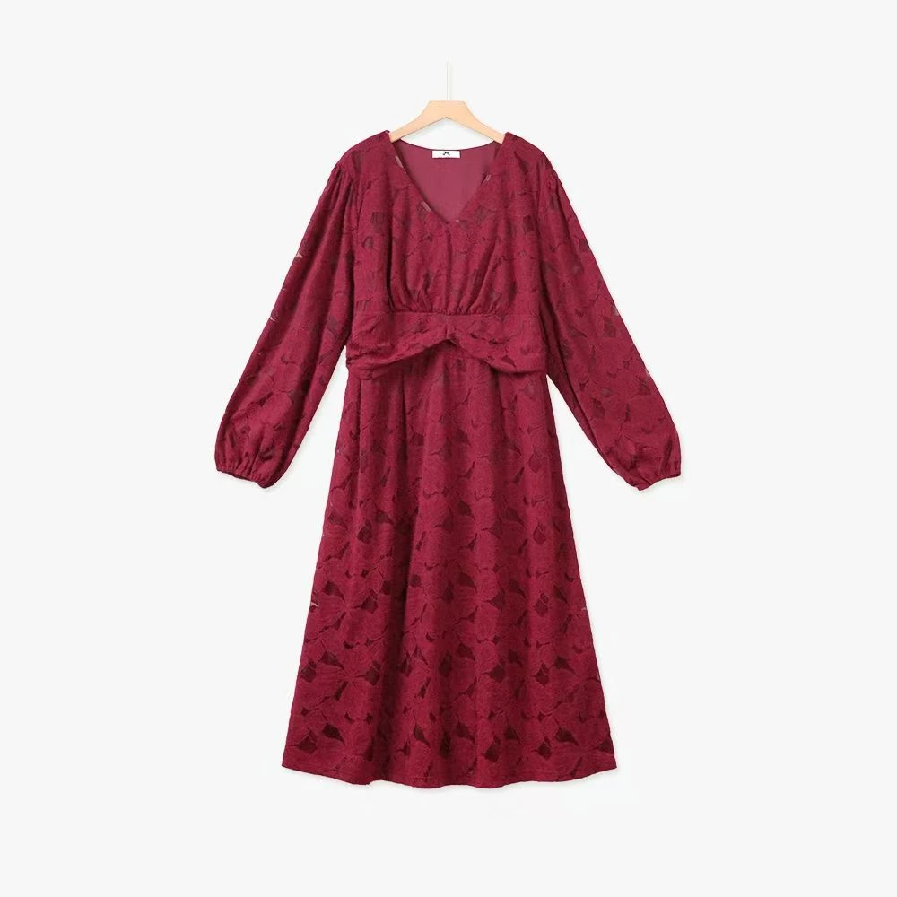 300斤特大码女装胖MM时尚气质温柔风设计感收腰连衣裙