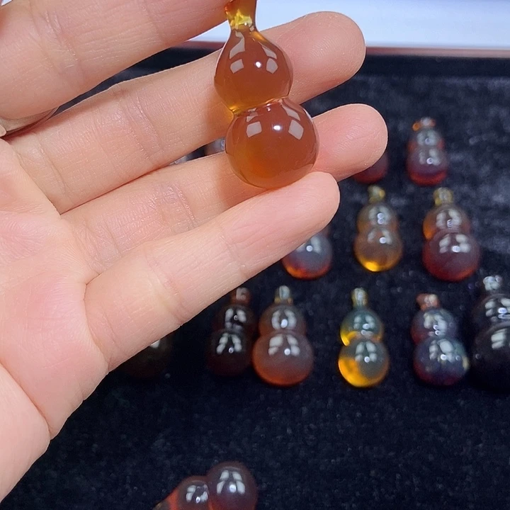 琥珀未镶嵌吊坠(不含链)天然缅甸琥珀棕红葫芦