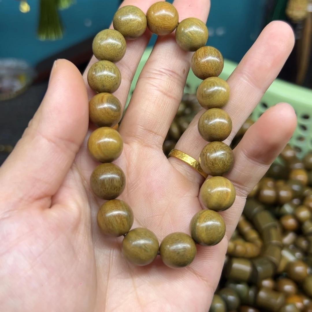 无事牌维腊木（绿檀）