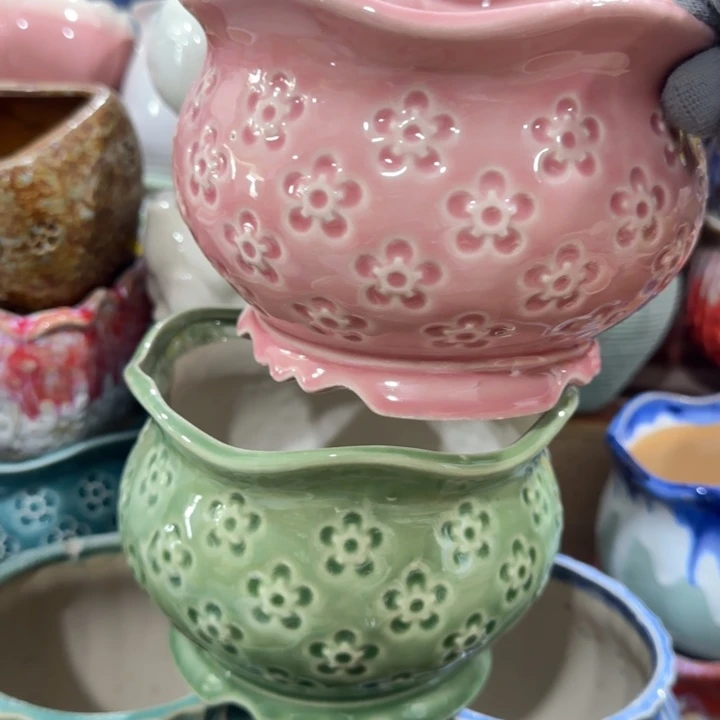 凑9块包邮，有孔，陶瓷花盆