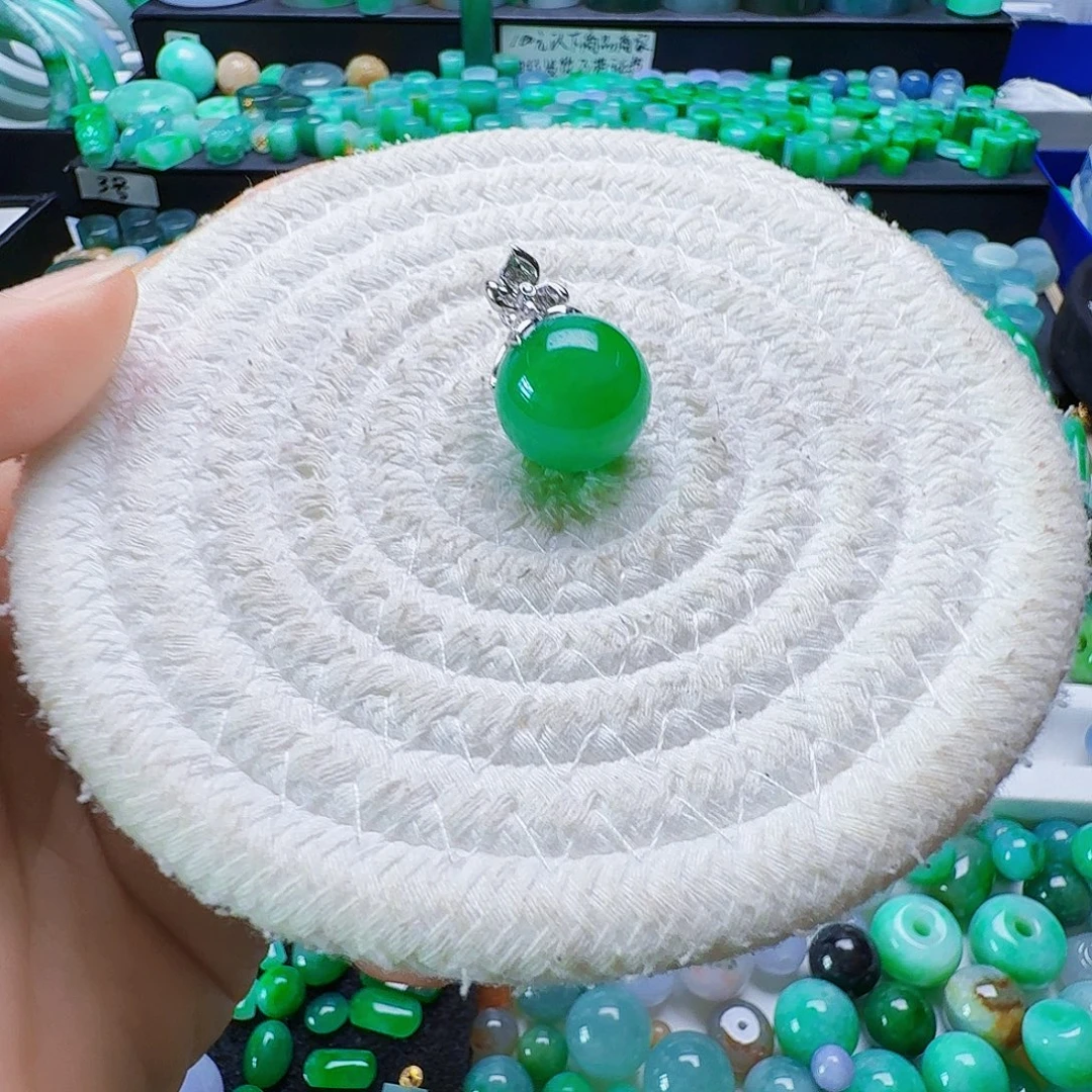 小***姐翡翠18K金镶嵌吊坠(不含链)