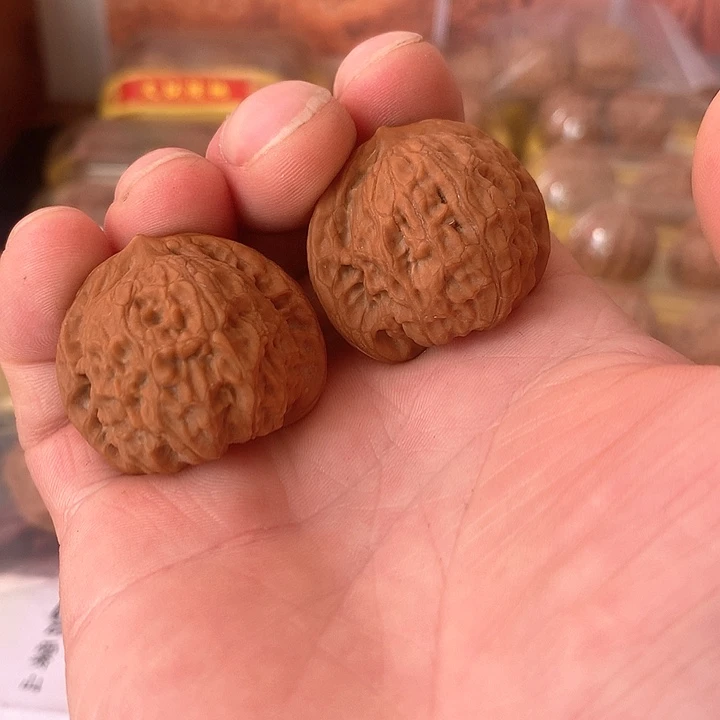 文玩核桃吊坠36百岁子