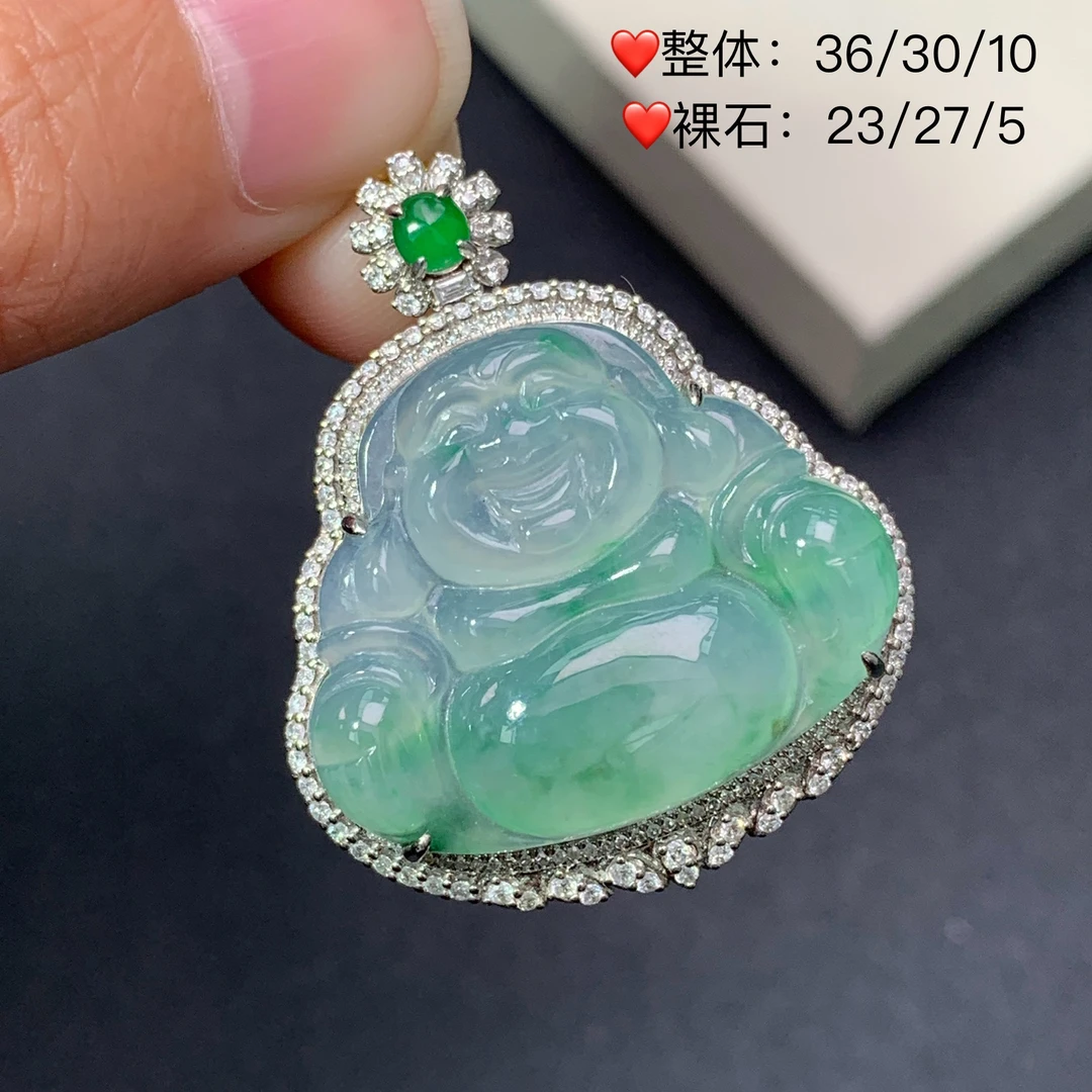 新品推荐·18K金冰种飘金丝阳绿翠佛公翡翠玉石缅A吊坠时尚气质