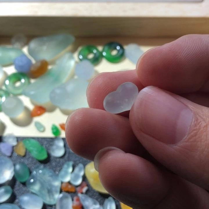 定制翡翠未镶嵌挂件