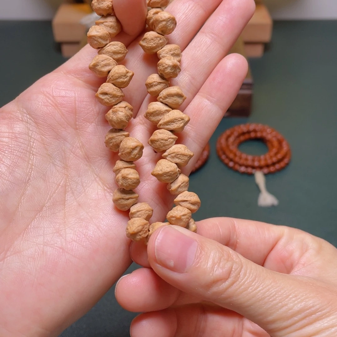 柏香籽/百香籽吊坠小葡萄