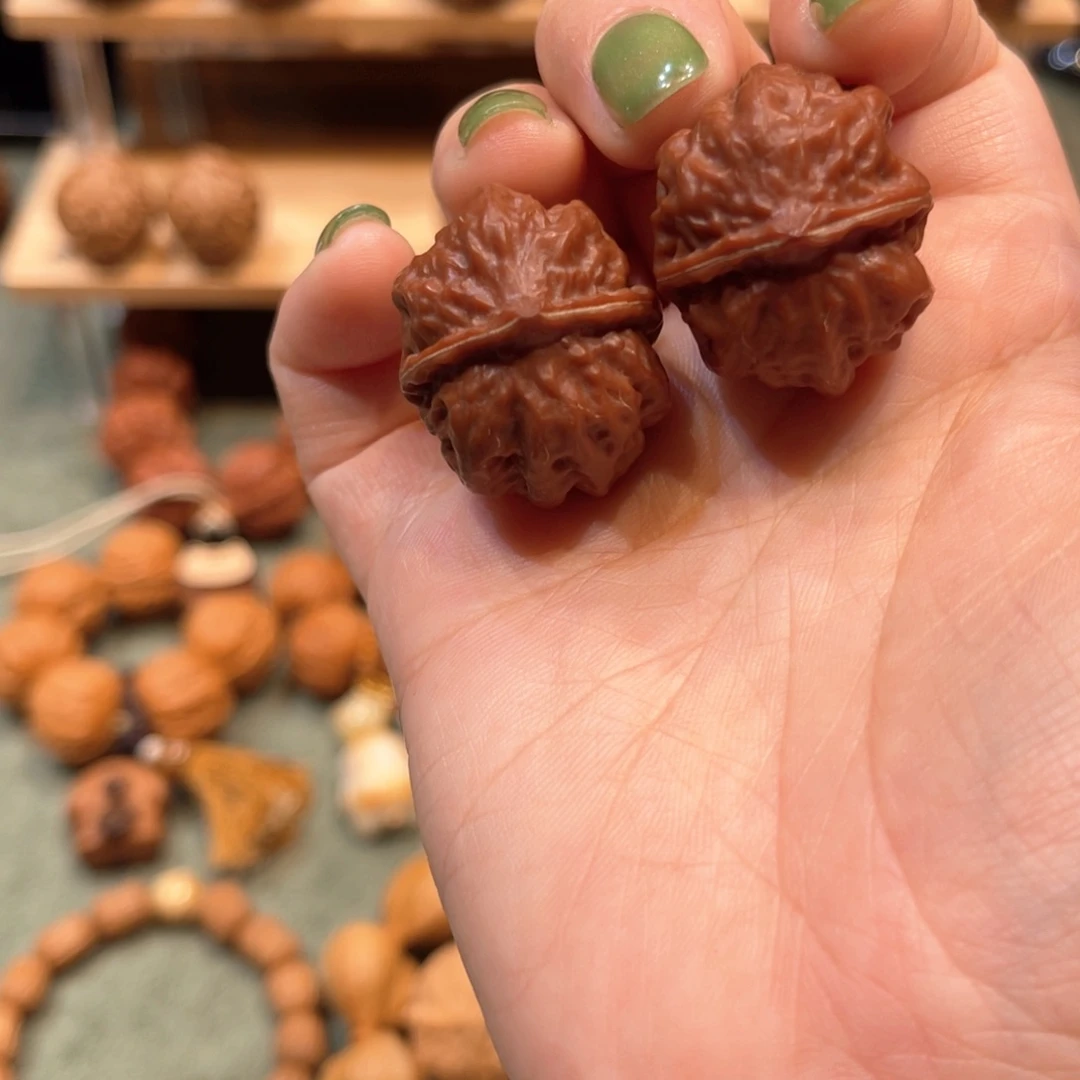 文玩核桃把件大肚京八棱