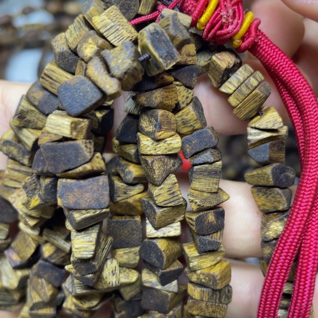 沉香碎屑沉香+车挂净重28克加