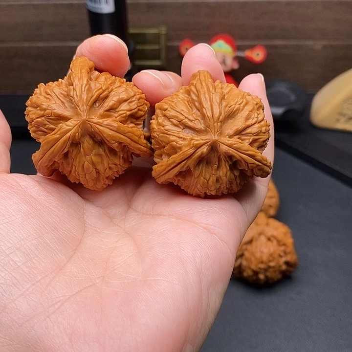 八***白文玩核桃把件白奔