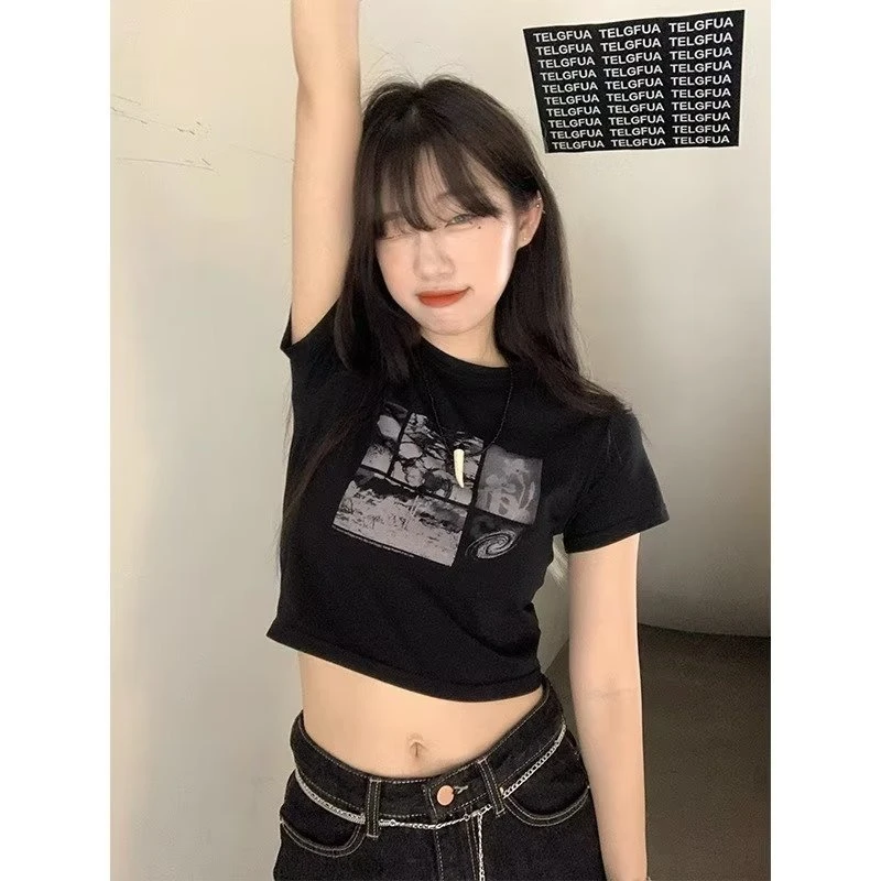 chic甜辣妹显瘦紧身短款上衣女夏季黑色小众露脐短袖正肩T恤