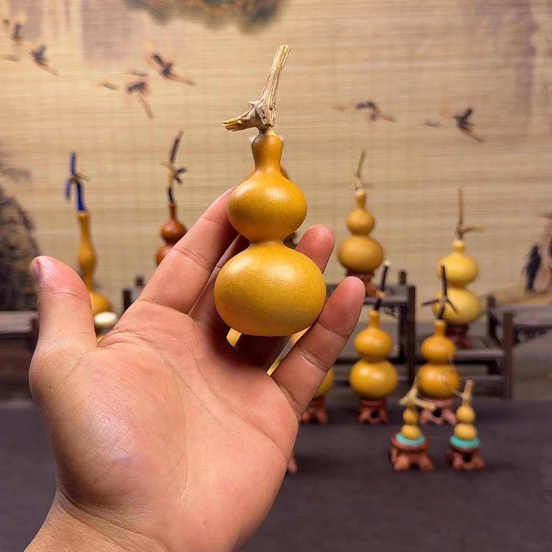 朱***平天然小葫芦手把件